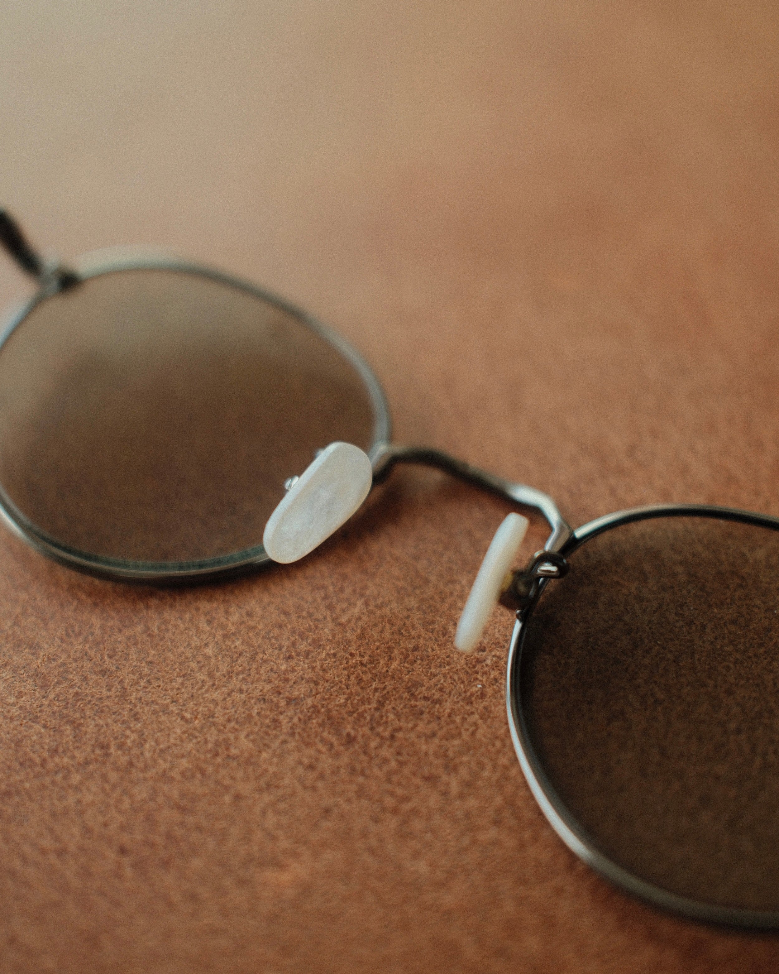 Gunton - Silver (Light Grey)